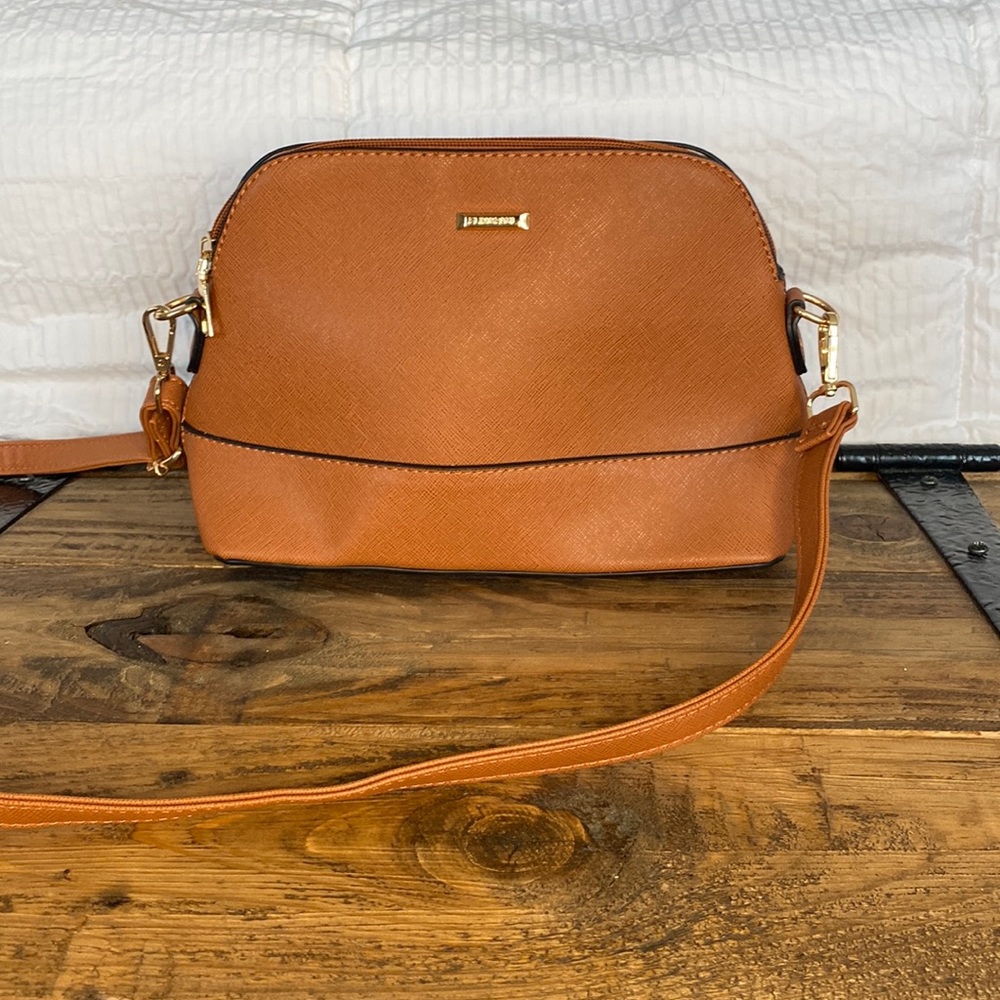 ❗️MOVING SALE❗️ NWOT Faux-Leather Crossbody